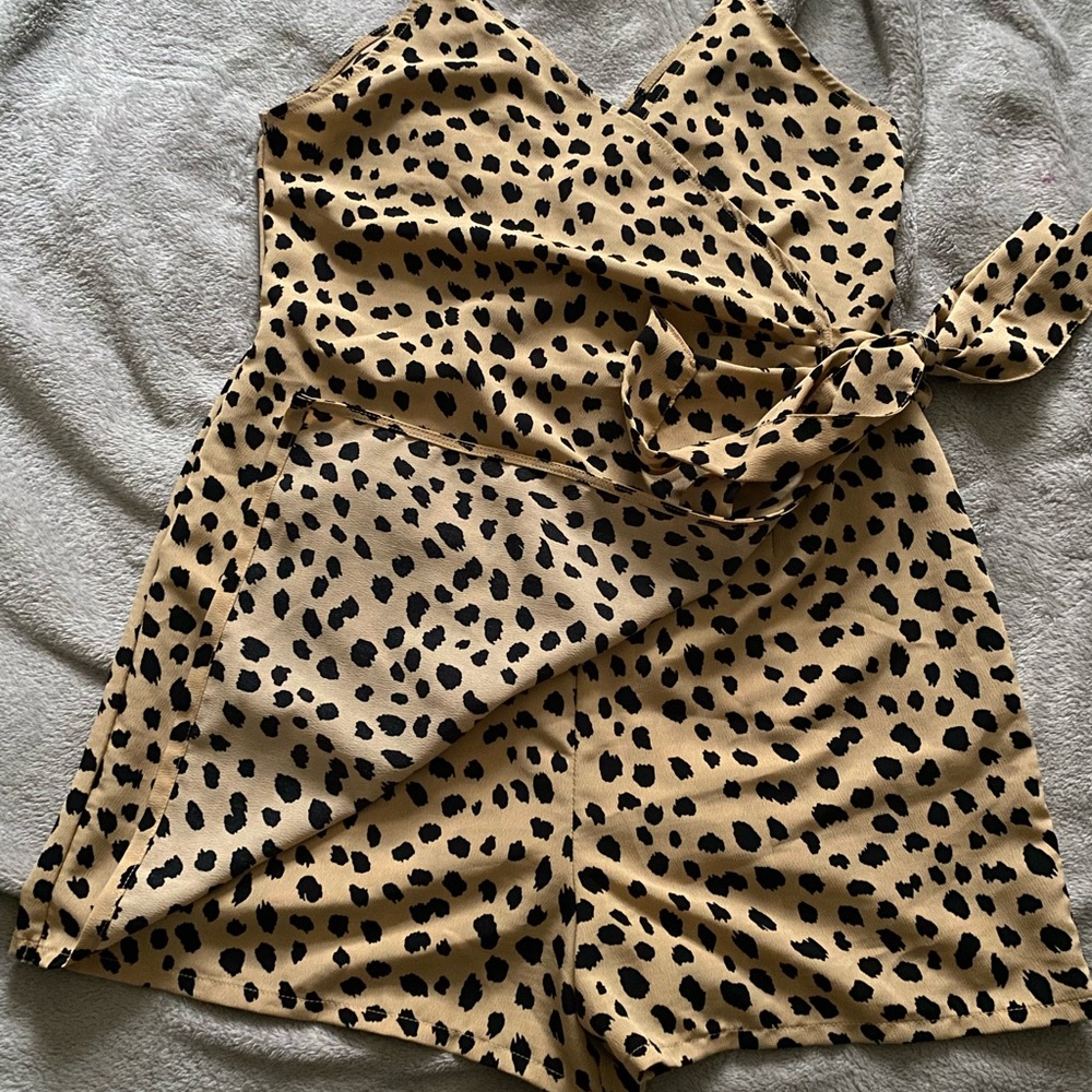 Forever 21 Black and Tan Animal Print romper - Picture 11 of 11